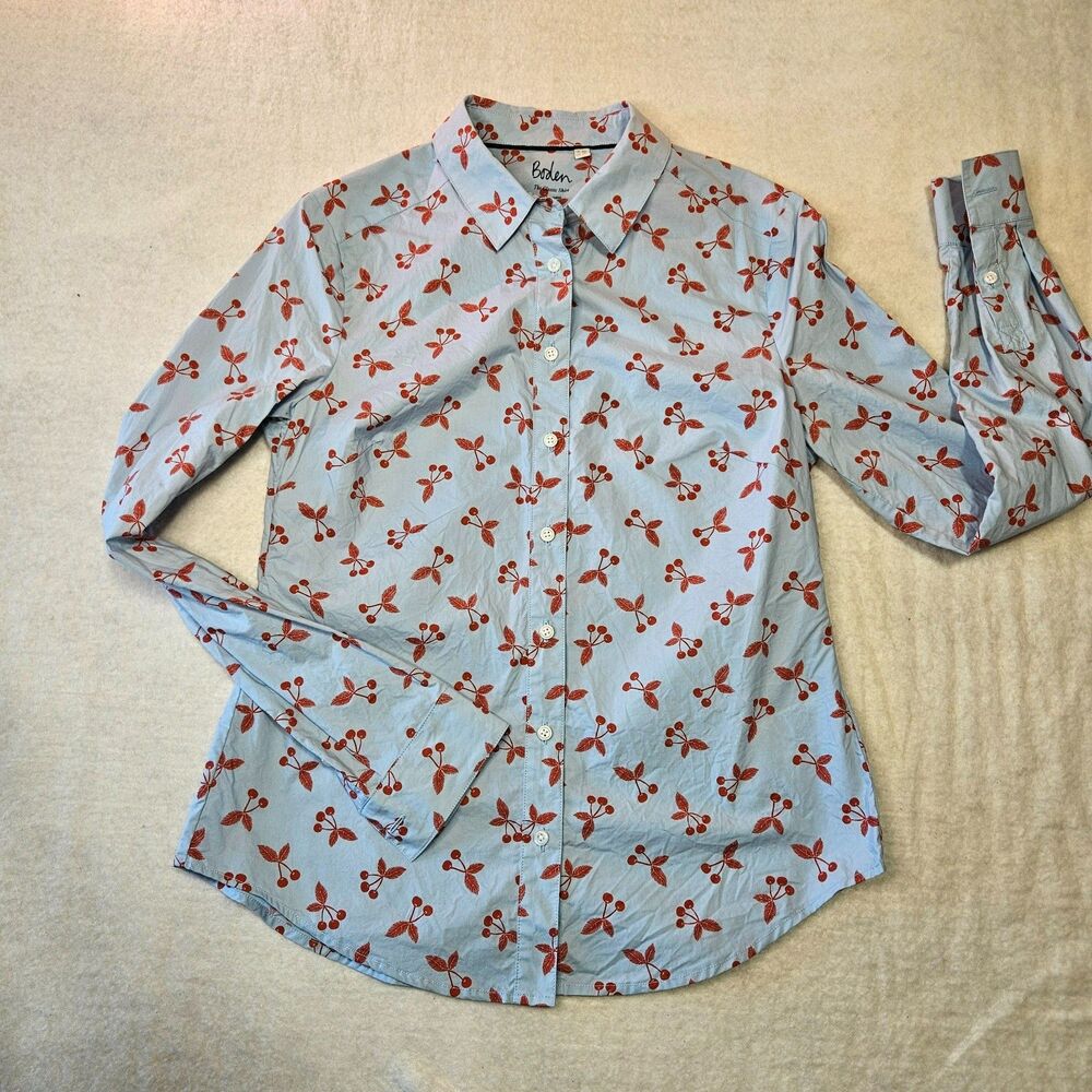 Women's Boden Classic Button Down Light Blue Red Cherries Top Size 4 Preppy
